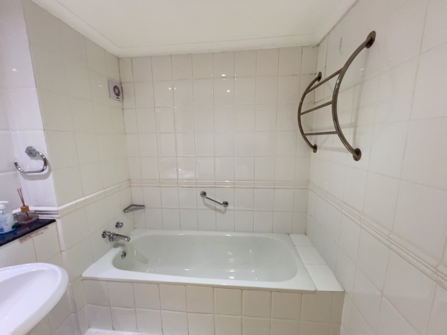 To Let 1 Bedroom Property for Rent in Cape Town City Centre Western Cape